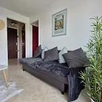 Comfortable Two-room Nest With Sea View Apartment