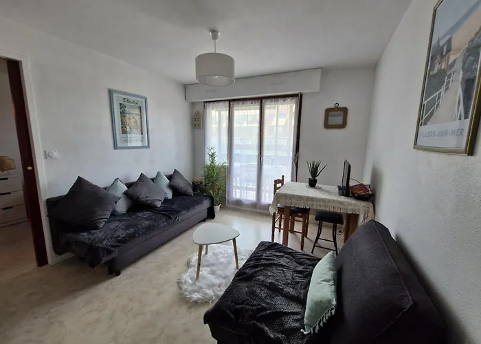 Comfortable Two-room Nest With Sea View 公寓 *