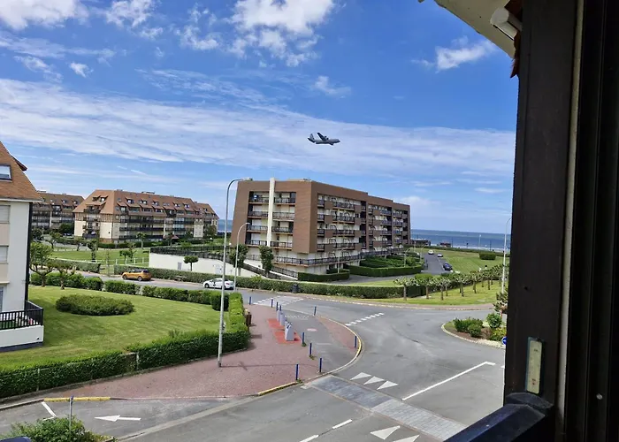 Comfortable Two-room Nest With Sea View